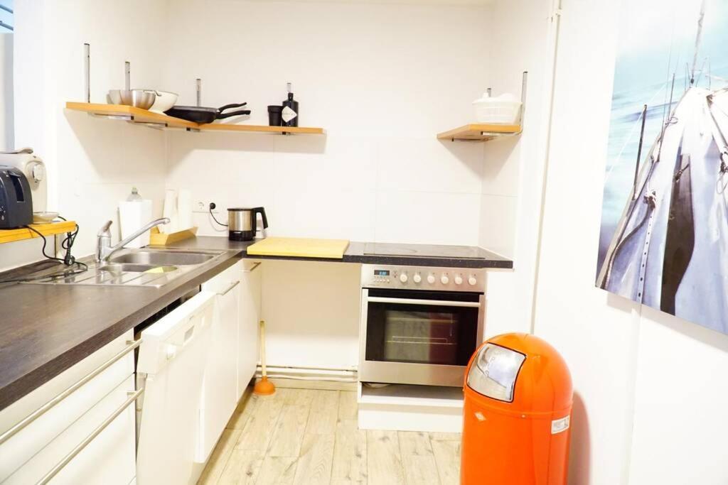 Gemuetliche 3-Zkb Wc Souterrainwohnung In Bestlage Hamburg Eksteriør bilde