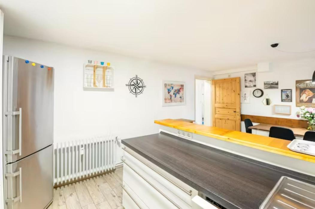 Gemuetliche 3-Zkb Wc Souterrainwohnung In Bestlage Hamburg Eksteriør bilde